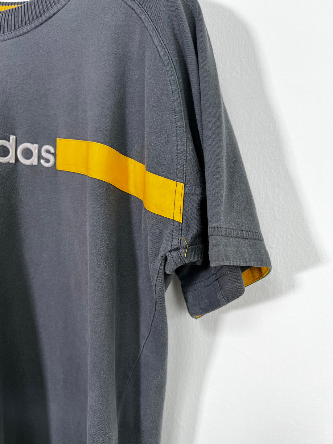 Adidas Grey 90s T-Shirt