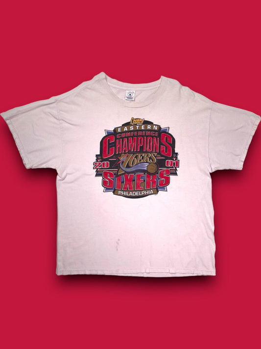 NBA PHILADELPHIA 76ERS 2001 EASTERN CHAMPIONS T-SHIRT - scenariovintagestore